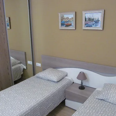 Ξενοδοχείο Virginia *