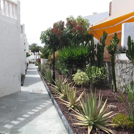 Virginia Ξενοδοχείο *