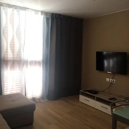 Ξενοδοχείο Virginia *